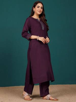 Women Regular Kurta with Trousers & With Dupatta 4