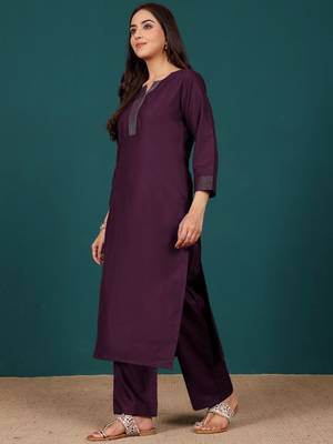 Women Regular Kurta with Trousers & With Dupatta 5