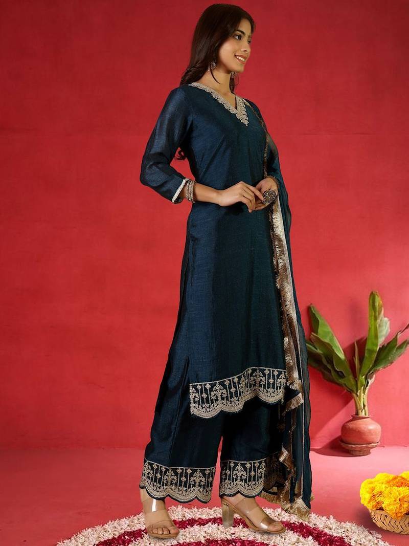 Women Ethnic Motifs Embroidered Kurta with Palazzo