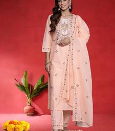 Women Embroidered Regular Thread Work Pure Cotton Kurta with Trousers & Dupatta