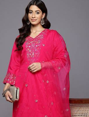 Floral Embroidered Thread Work Pure Cotton Kurta With Trousers & Dupatta 2