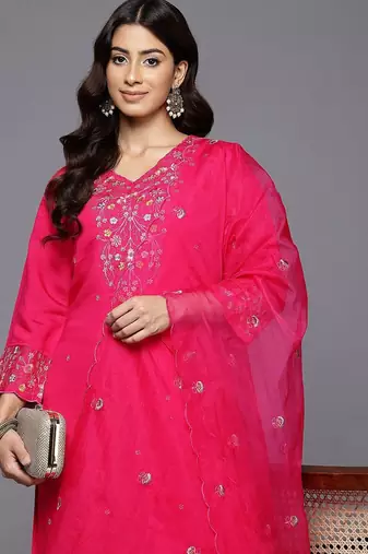 Floral Embroidered Thread Work Pure Cotton Kurta With Trousers & Dupatta
