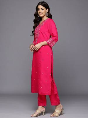 Floral Embroidered Thread Work Pure Cotton Kurta With Trousers & Dupatta 6