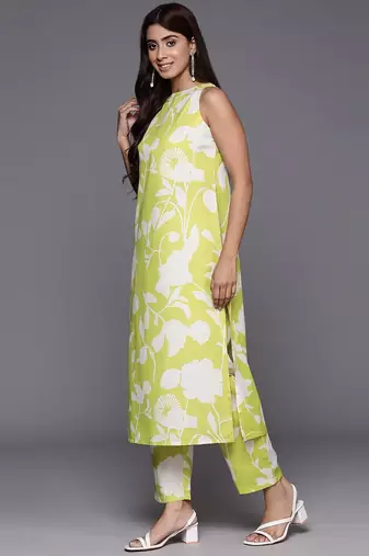 Floral Printed Halter Neck Sleeveless Regular Kurta With Trousers
