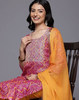 Chevron Print Zari Embroidered Kurta with Trousers & With Dupatta 1