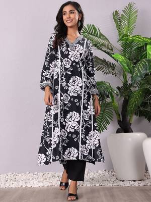 Floral Printed V-Neck Pure Cotton Kurta With Trousers 1