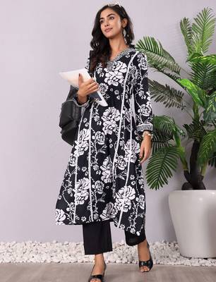 Floral Printed V-Neck Pure Cotton Kurta With Trousers 5