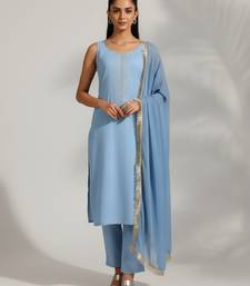 Women Regular Thread Work Silk Crepe Kurta with Trousers & With Dupatta