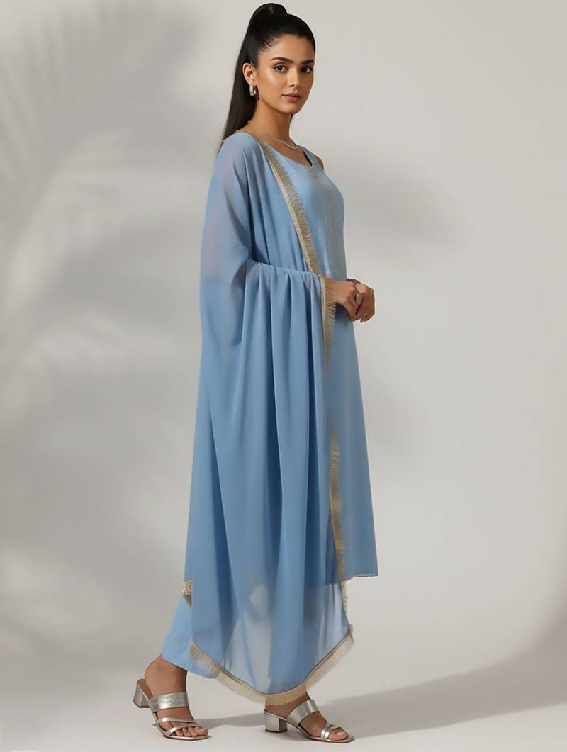 Women Regular Thread Work Silk Crepe Kurta with Trousers & With Dupatta