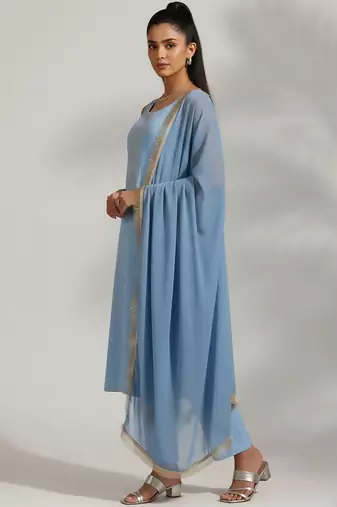 Women Regular Thread Work Silk Crepe Kurta with Trousers & With Dupatta