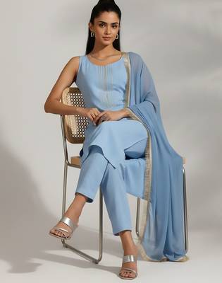 Women Regular Thread Work Silk Crepe Kurta with Trousers & With Dupatta 7