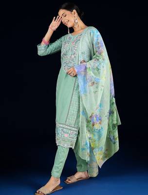 Women Floral Embroidered Cotton Kurta with Trousers & Dupatta 5