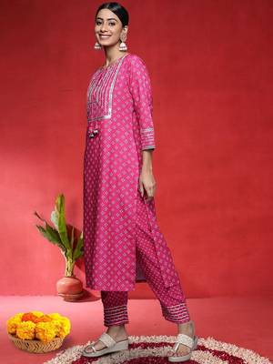 Women Bandhani Printed Round Neck Zari Kurta with Trousers & With Dupatta 4