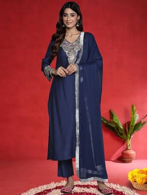 Women Floral Embroidered Kurta with Trousers & Dupatta 1