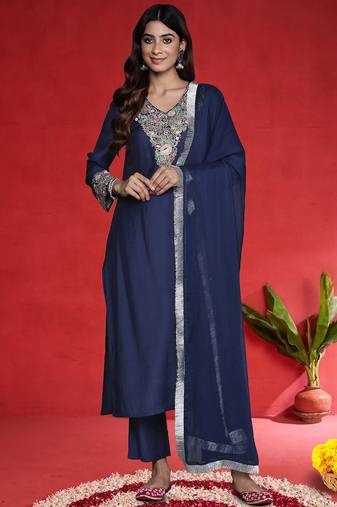 Women Floral Embroidered Kurta with Trousers & Dupatta