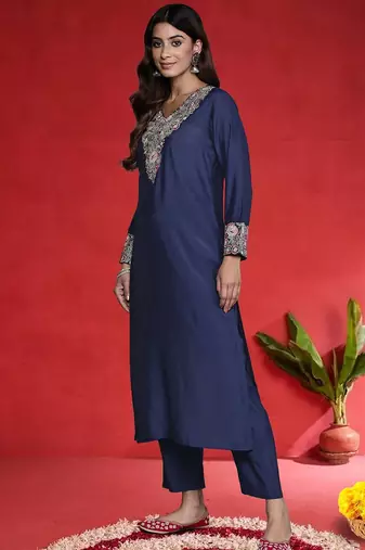 Women Floral Embroidered Kurta with Trousers & Dupatta