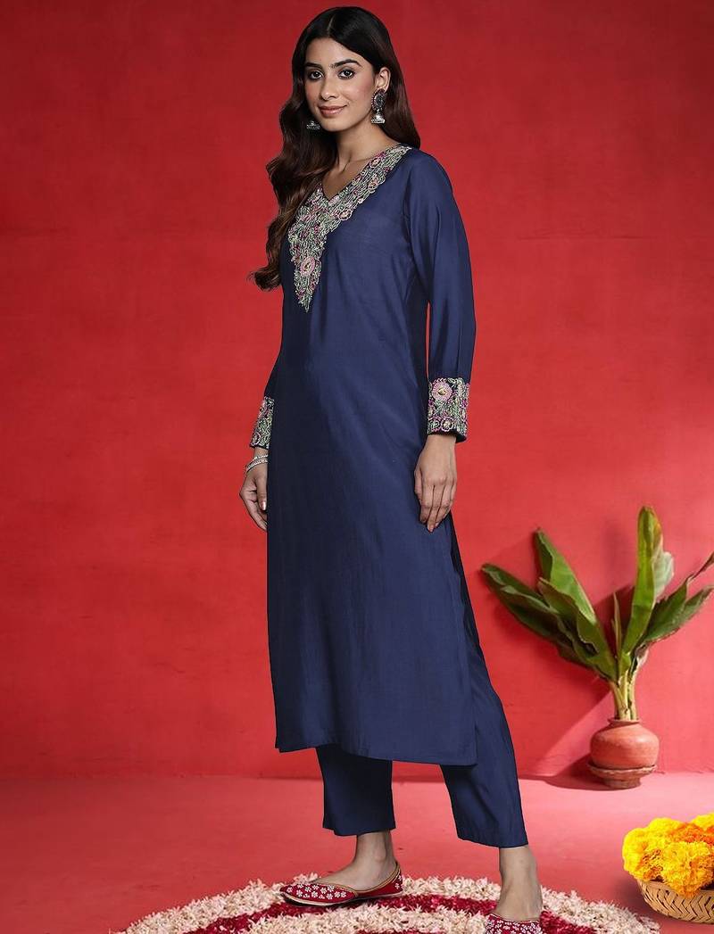 Women Floral Embroidered Kurta with Trousers & Dupatta