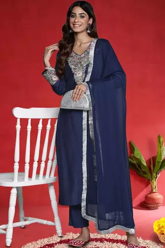 Women Floral Embroidered Kurta with Trousers & Dupatta