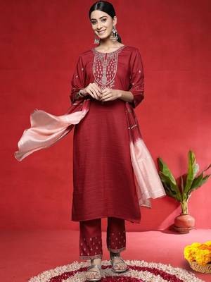 Women Ethnic Motifs Embroidered Regular Kurta with Trousers & Dupatta 1