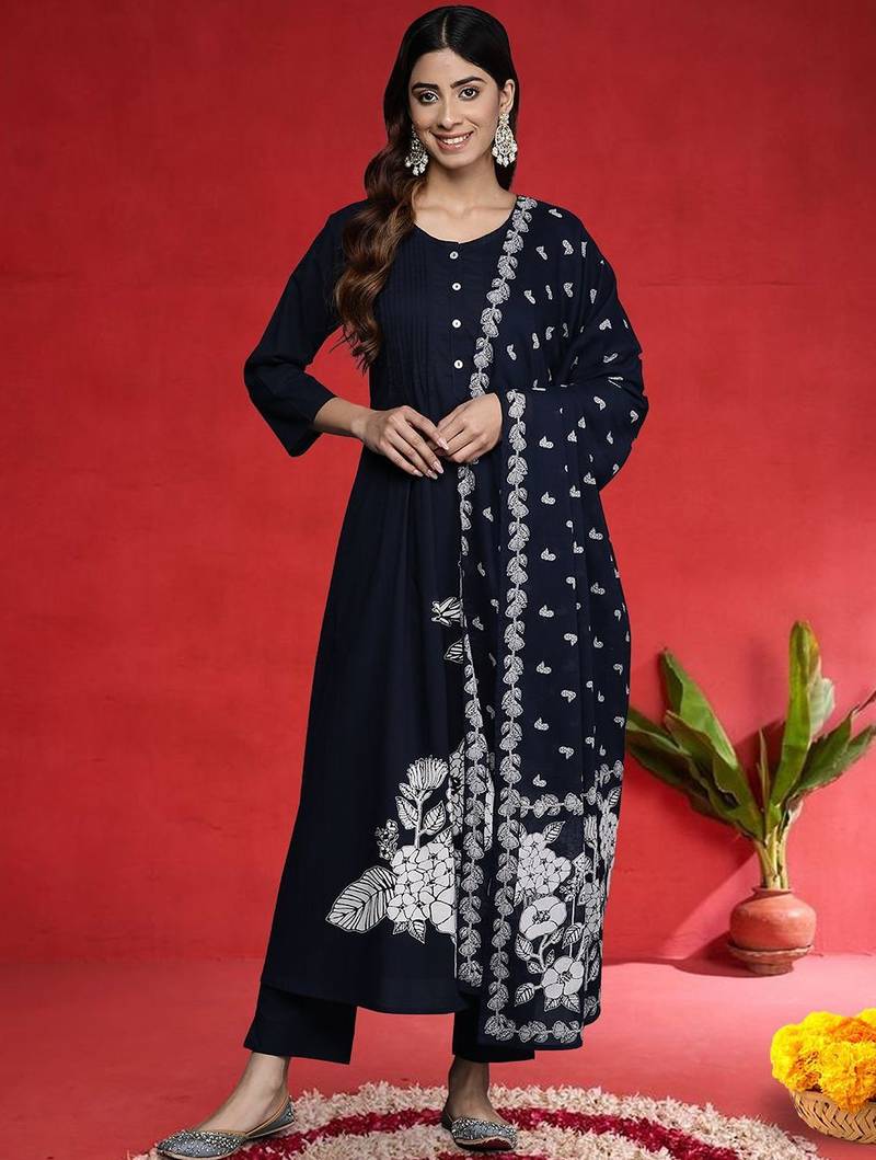 Women Printed Regular Kurta with Trousers & Dupatta