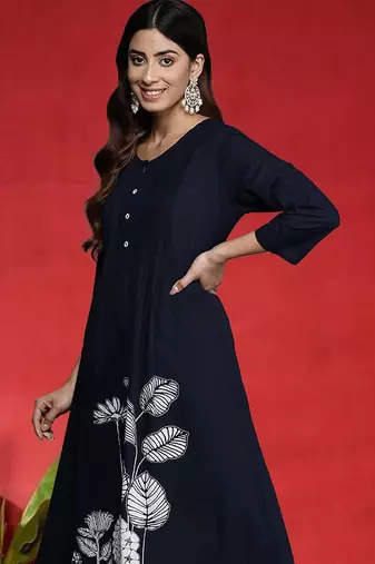 Women Printed Regular Kurta with Trousers & Dupatta