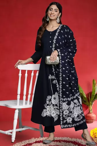 Women Printed Regular Kurta with Trousers & Dupatta