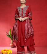 Floral Embroidered Round Neck Zari Straight Kurta With Trousers And Dupatta