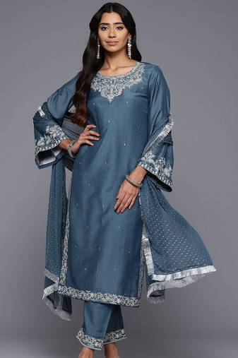 Women Floral Embroidered Regular Kurta Trousers With Dupatta