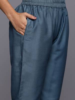 Women Floral Embroidered Regular Kurta Trousers With Dupatta 3