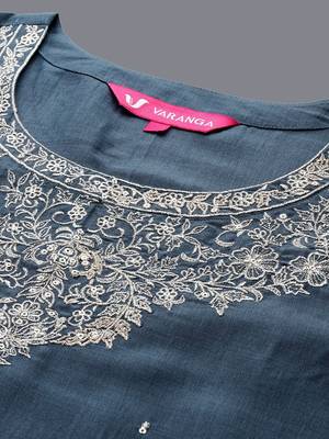 Women Floral Embroidered Regular Kurta Trousers With Dupatta 7