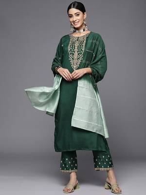 Floral Yoke Design Sequinned Kurta With Trousers & Dupatta 1