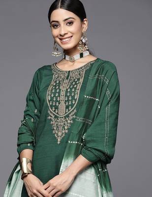 Floral Yoke Design Sequinned Kurta With Trousers & Dupatta 2