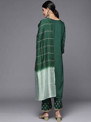 Floral Yoke Design Sequinned Kurta With Trousers & Dupatta 5