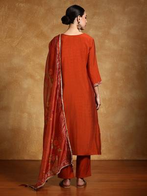 Women Floral Embroidered Regular Kurta with Trousers & With Dupatta 5