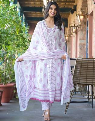 Women Floral Printed Regular Pure Cotton Kurta with Trousers & With Dupatta 1