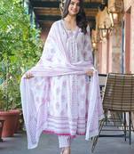Women Floral Printed Regular Pure Cotton Kurta with Trousers & With Dupatta