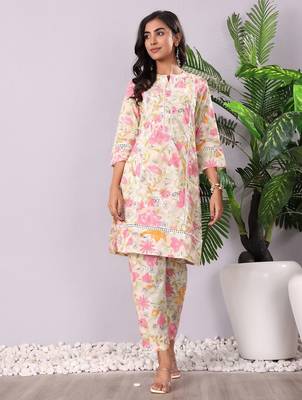 Off White Floral Printed Panelled Pure Cotton Straight Kurta With Trouser 2