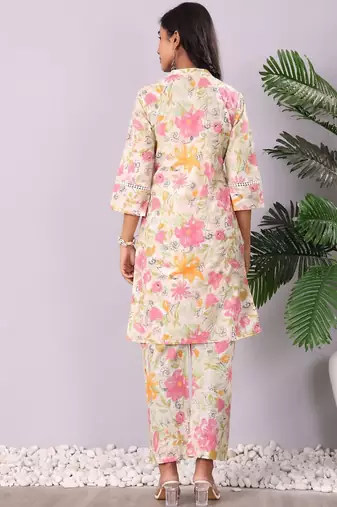 Off White Floral Printed Panelled Pure Cotton Straight Kurta With Trouser