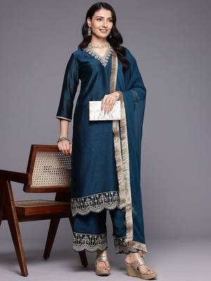 Blue Floral Embroidered V-Neck Regular Straight Kurta With Palazzo With Dupatta 1