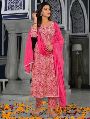 Women Floral Printed Pleated Pure Cotton Kurta with Trousers & With Dupatta 1