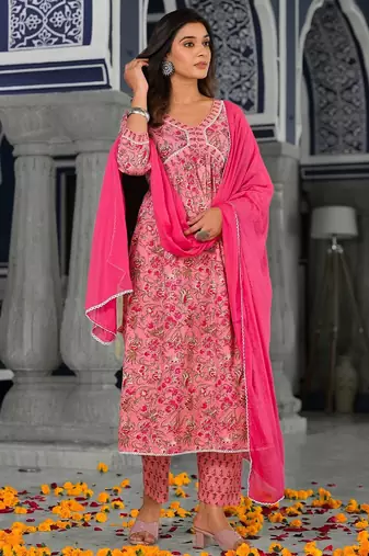 Women Floral Printed Pleated Pure Cotton Kurta with Trousers & With Dupatta