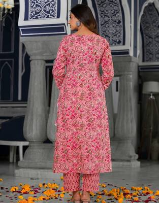 Women Floral Printed Pleated Pure Cotton Kurta with Trousers & With Dupatta 5