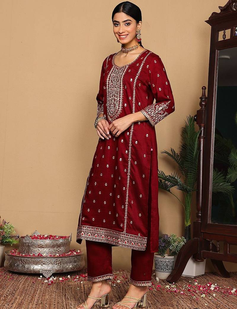 Women Ethnic Motifs Embroidered Regular Kurta with Trousers & With Dupatta