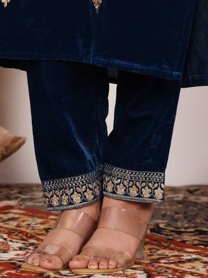 Teal Blue Floral Embroidered V-Neck Velvet Straight Kurta with Trousers & Dupatta 7