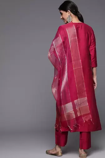 Floral Yoke Design Thread Work Straight Kurta & Trousers With Dupatta