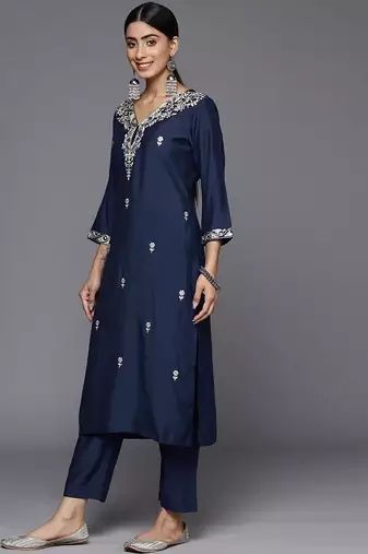 Floral Embroidered V-Neck Straight Kurta with Trousers & Dupatta