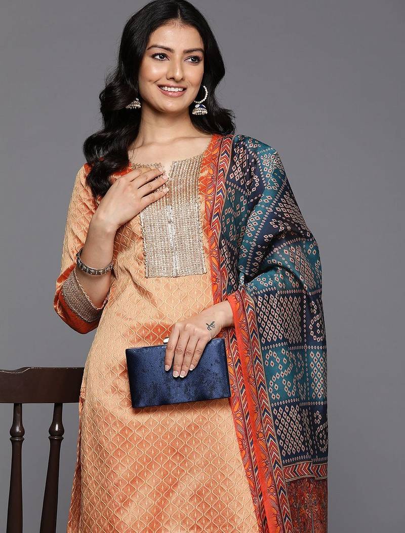 Jacquard Zari Kurta with Trousers & With Dupatta