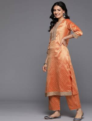 Jacquard Zari Kurta with Trousers & With Dupatta 6