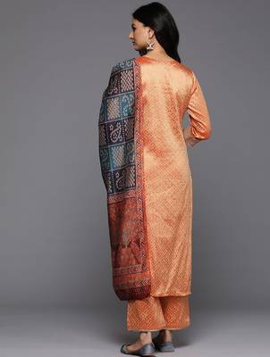 Jacquard Zari Kurta with Trousers & With Dupatta 7