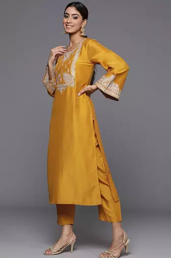 Floral Embroidered Regular Kurta with Trousers & With Dupatta
